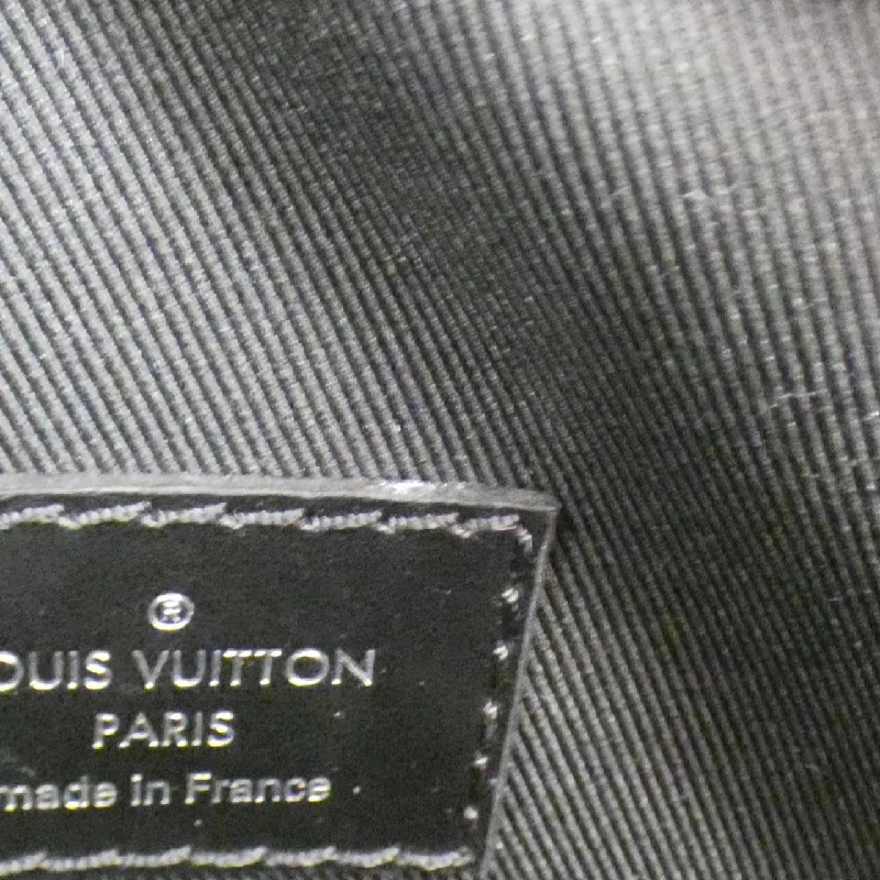 Túi đeo vai Louis Vuitton Monogram Eclipse Soft Trunk M44730 613702