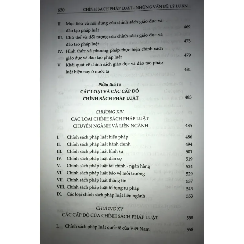 Chính sách pháp luật những vấn đề lý luận và thực tiễn  740458