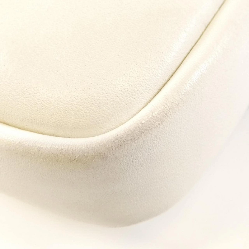 Túi xách chéo Chanel Cambon Line 25175 613372