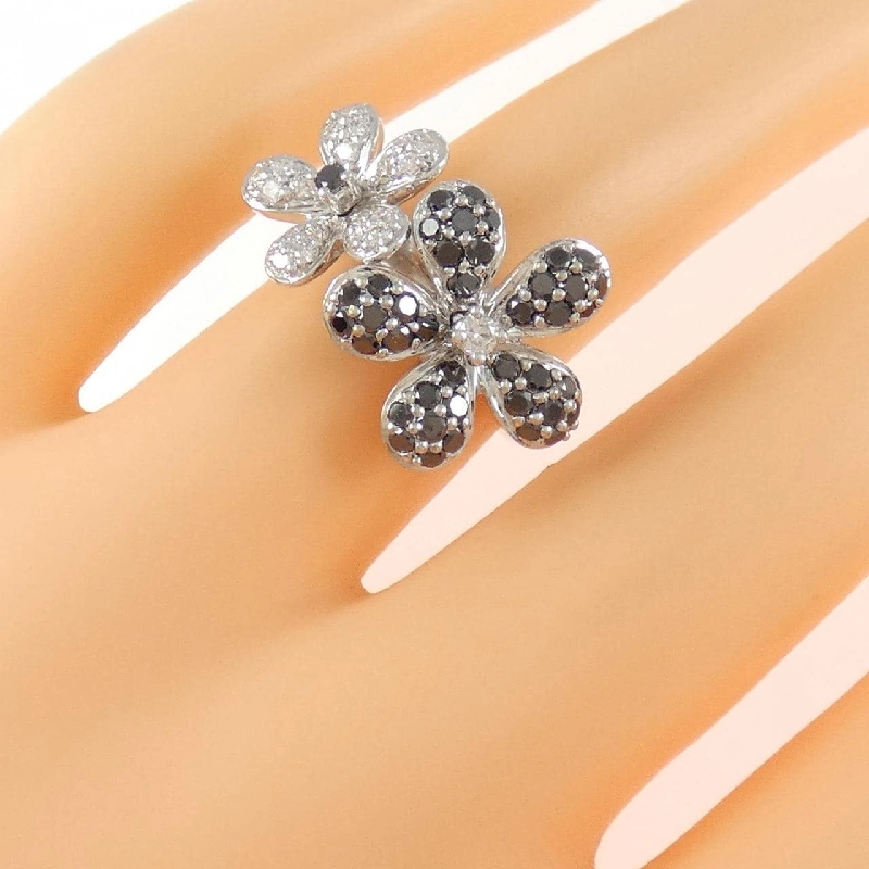 Nhẫn kim cương hoa K18WG 1.00CT 667809