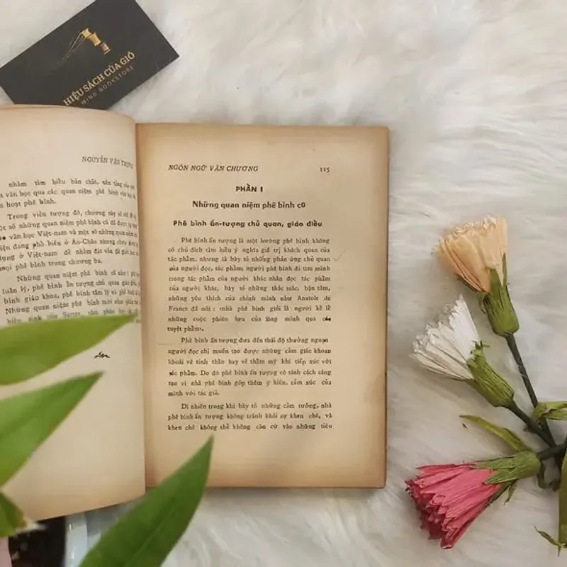 (Sách xưa, 75) Lược khảo văn học Tập 3: Nghiên cứu và phê bình văn học - Nguyễn Văn Trung 603350