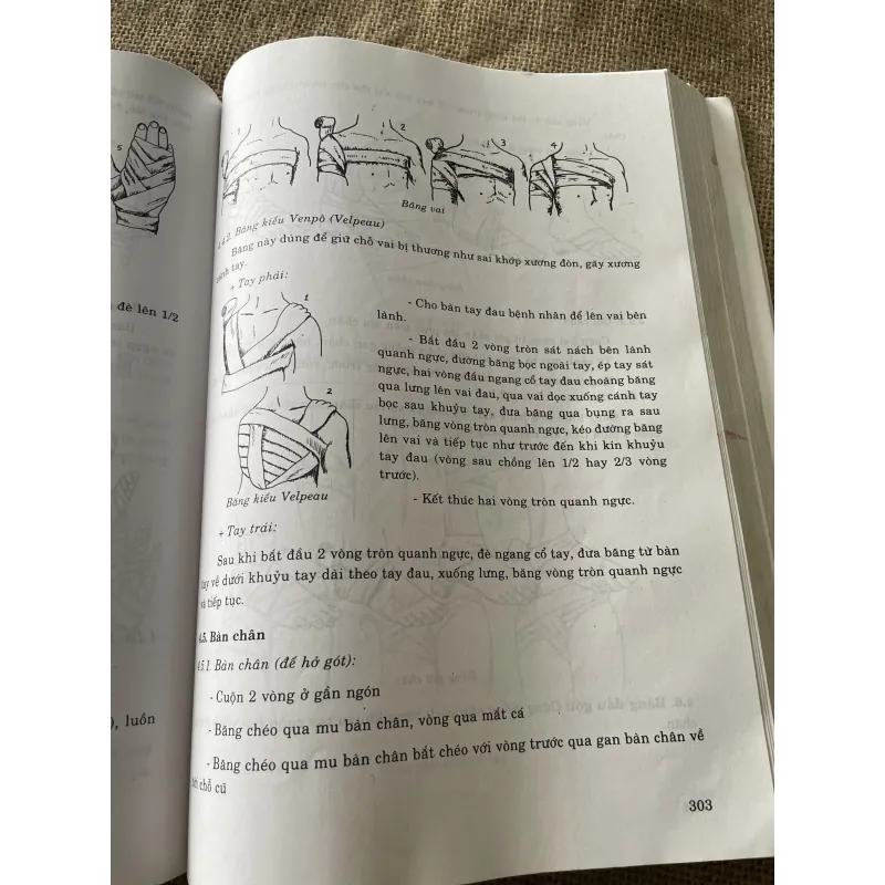 Điều dưỡng học cơ bản, sách gần 600 trang khổ lớn 796443