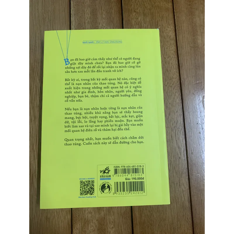 Ai đang giật dây bạn?  753908