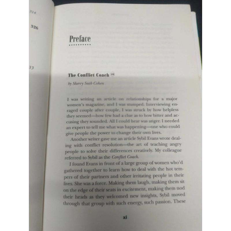 Sybil evans and sherry suib cohen - Hot buttons (bìa cứng) mới 70% ố bẩn HCM0106 SÁCH NGOẠI VĂN 914751