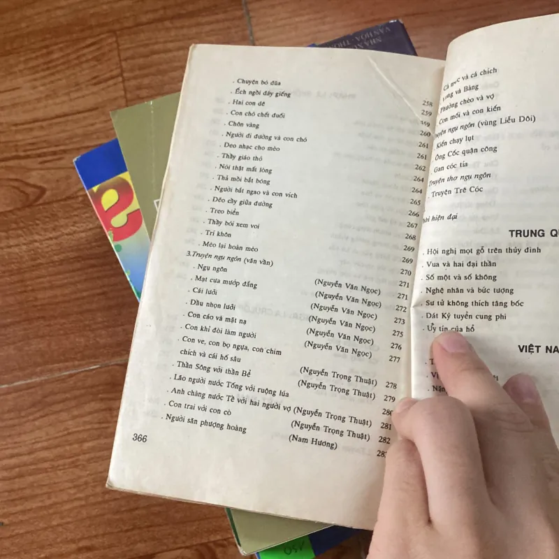 Truyện ngụ ngôn Việt Nam và thế giới 1042955