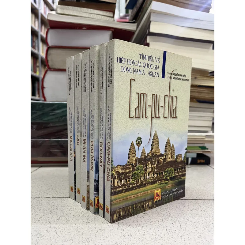 TÌM HIỂU VỀ HIỆP HỘI CÁC QUỐC GIA ĐÔNG NAM Á-ASEAN( 6 cuốn) 688183