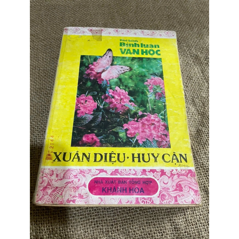 Bình luận văn học Xuân Diệu, Huy Cận 460889