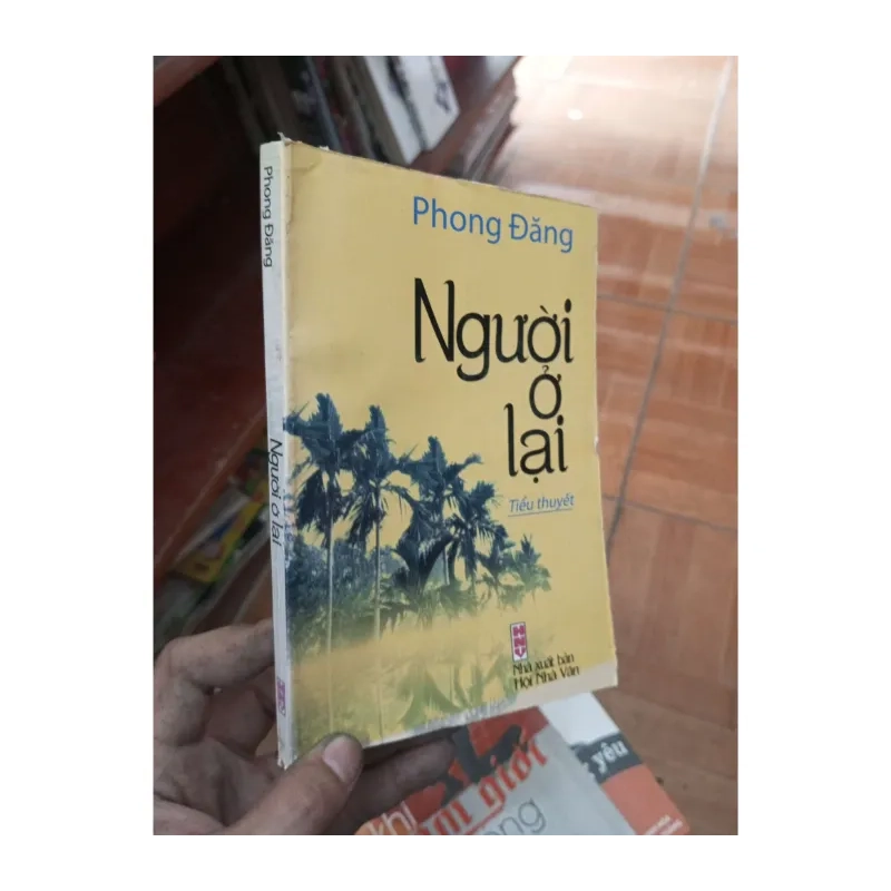 Người ở lại - Phong Đăng 2012 985041