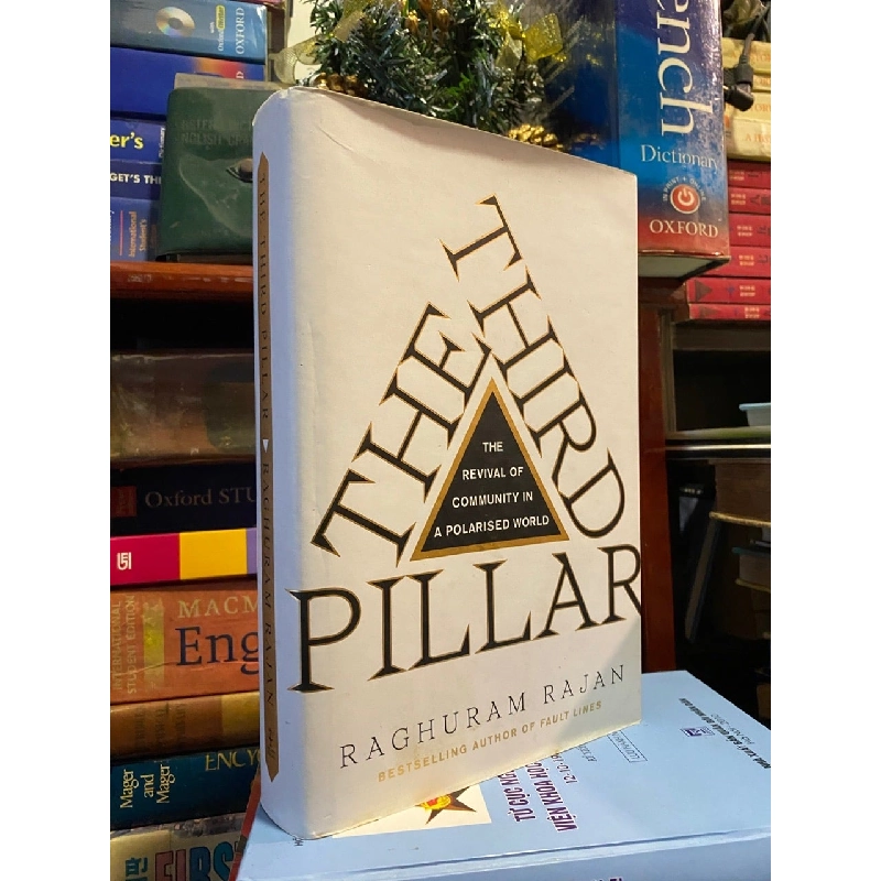 The Third Pillar - Raghuram Rajan 733684