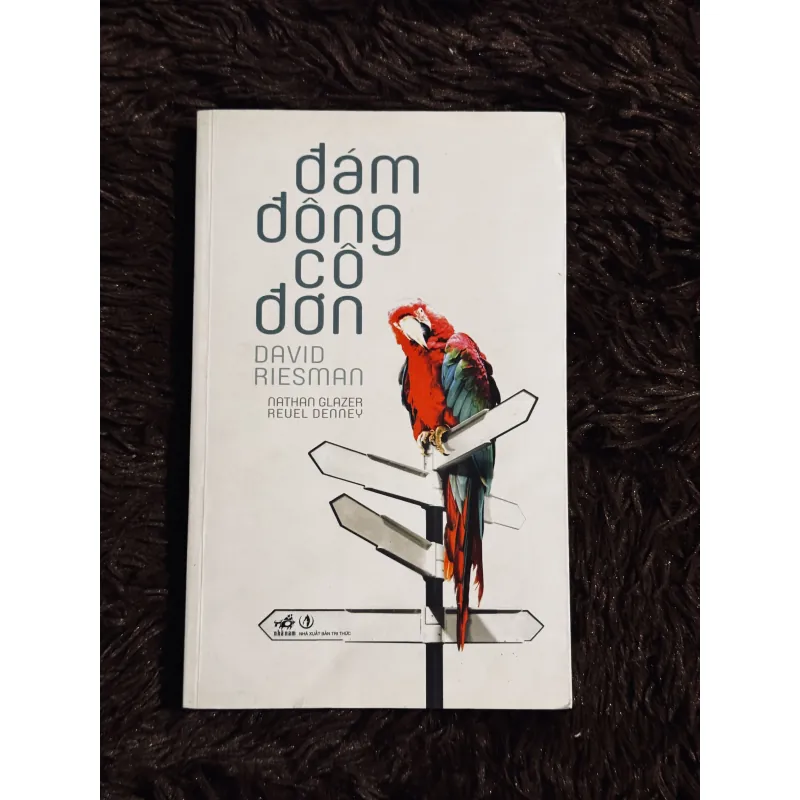 Đám đông cô đơn 758033