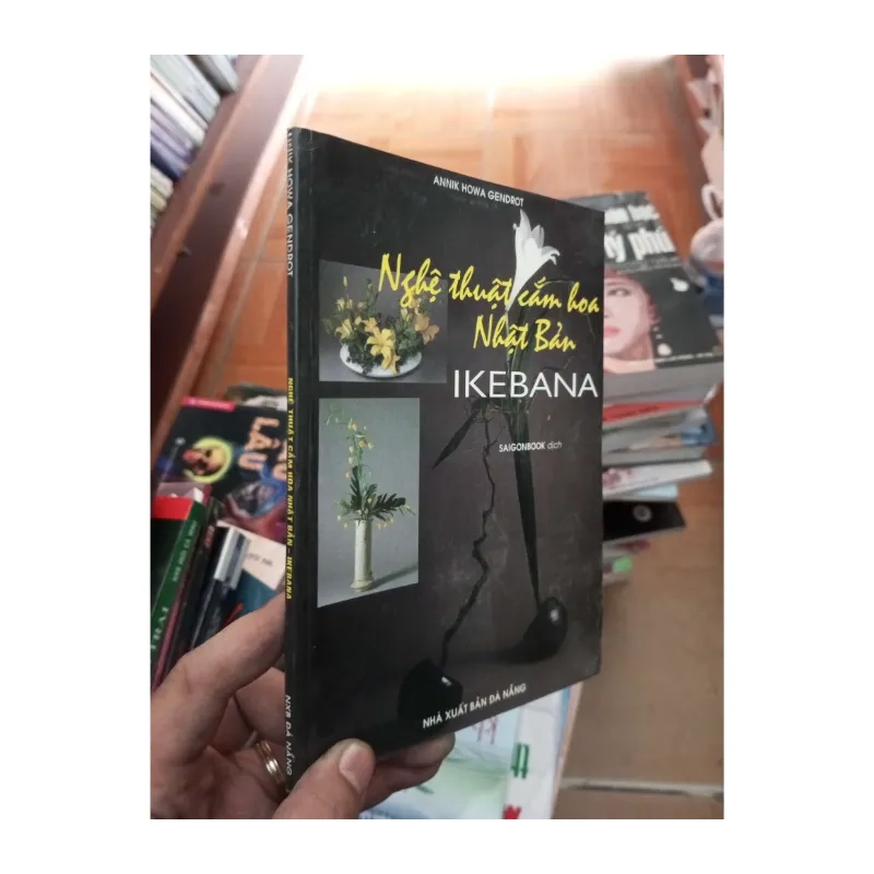 Nghệ thuật cắm hoa Nhật Bản Ikebana - Gendrot 2003 984795