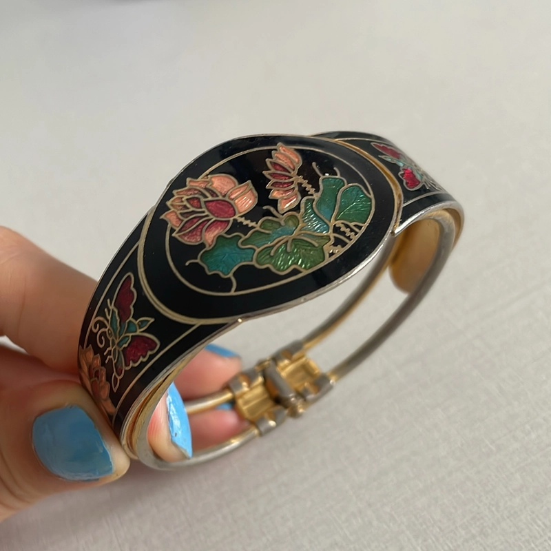 Vòng Pháp lam mua ở Huế 508331