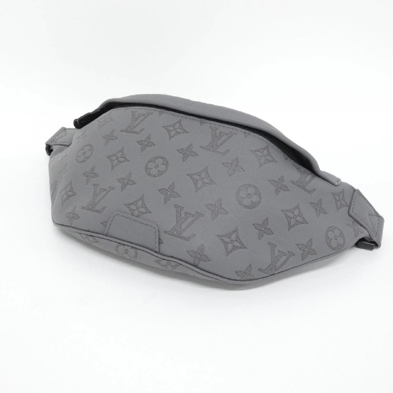Túi đeo chéo Louis Vuitton Monogram Shadow Discovery Bum Bag PM M46108 612019