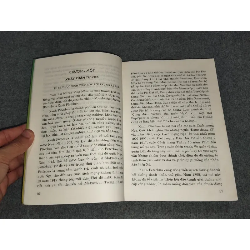 PUTIN TỪ TRUNG TÁ KGB ĐẾN TỔNG THỐNG LIÊN BANG NGA 701075