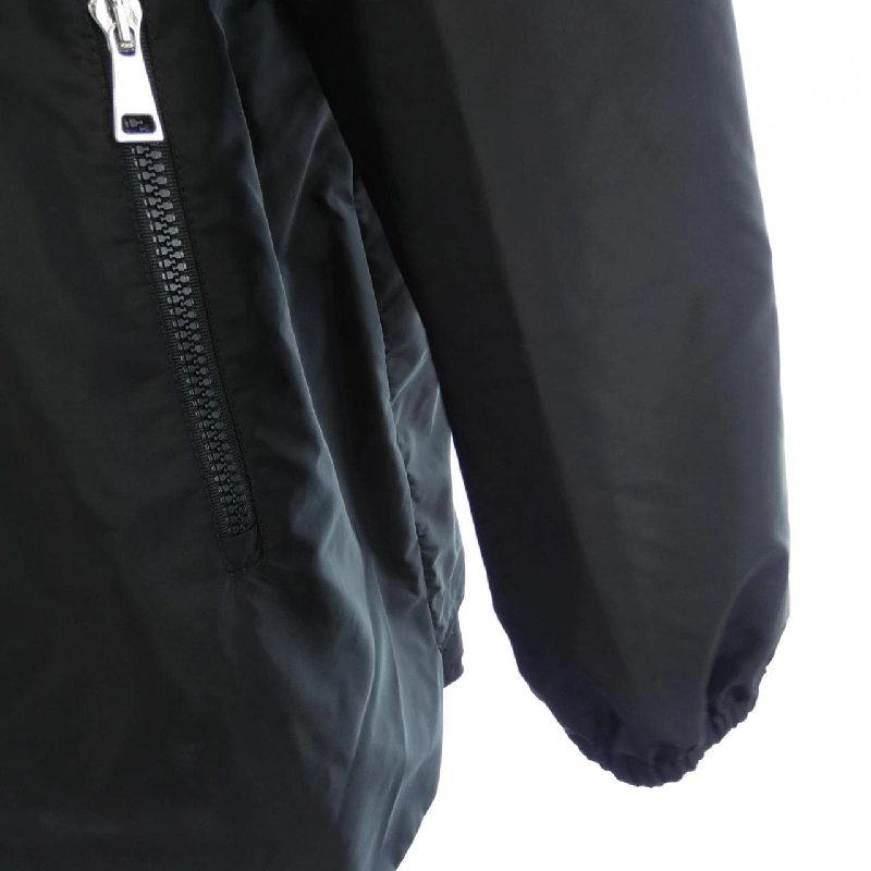 Áo khoác MONCLER 635200