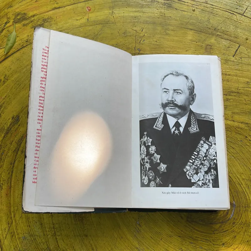 BỘ TỔNG THAM MƯU XÔ - VIẾT TRONG CHIẾN TRANH ( full hai quyển )- X. STÊMENCÔ 751473