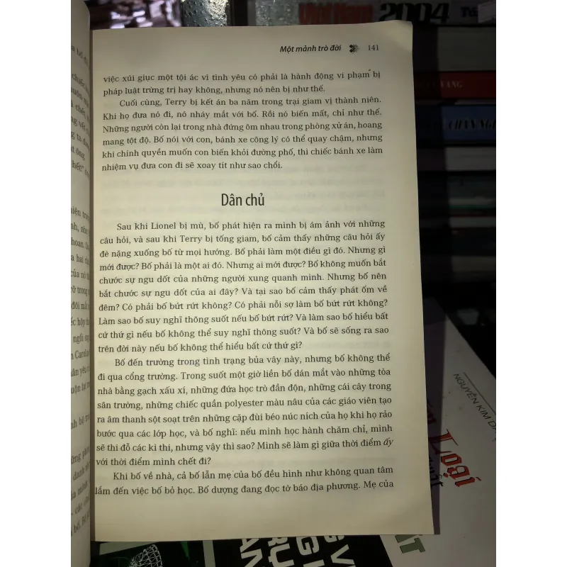 Một mảnh trò đời - Steve Toltz 998082