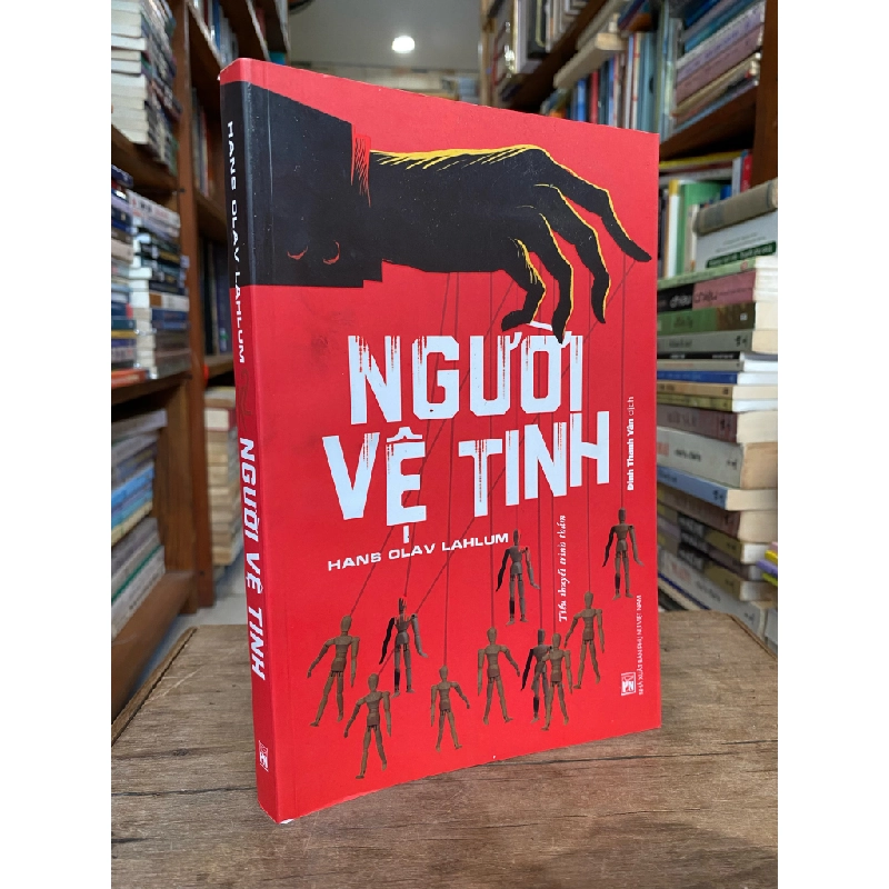 Người vệ tinh - Hans Olav Lahlum 159609