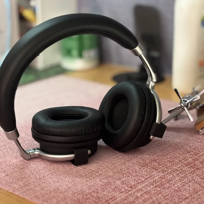 TAI NGHE CHỤP TAI BURNESTER – THIẾT KẾ SANG, ĐEO ÊM, ÂM THANH TỐT 763486