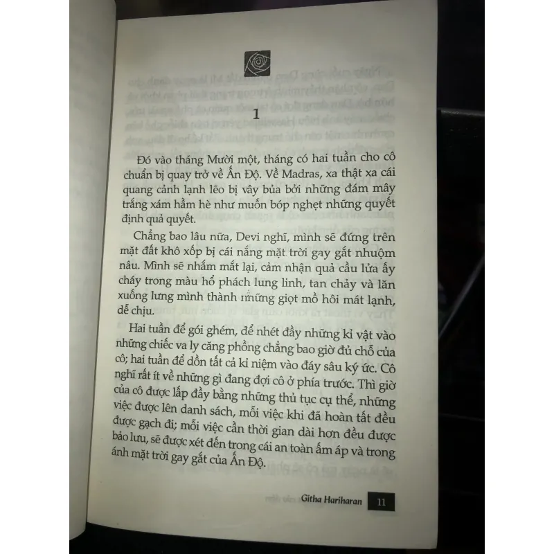 Nghìn khuôn mặt của đêm - Githa Hariharan 1020950