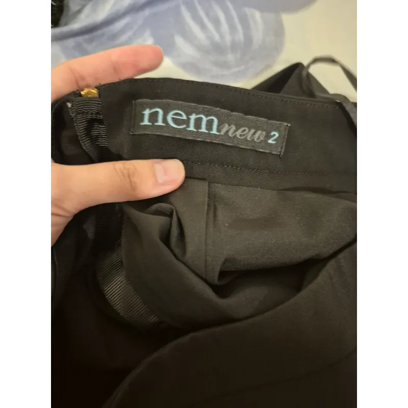 Váy nữ nemnew2 chính hãng size S màu đen họa tiết hoa lá 931099
