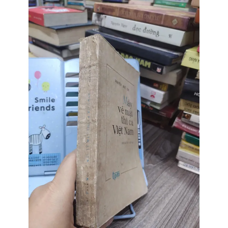 Sách: Mấy vẻ mặt thi ca Việt Nam - Thời kì cổ cận đại - Tác giả: Nguyễn Huệ Chi (A3) 599287