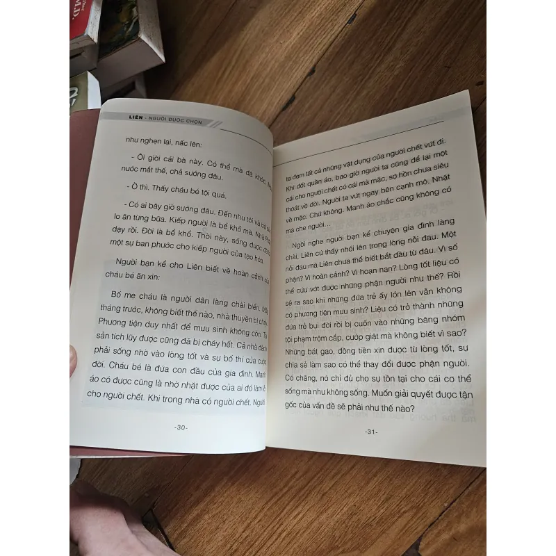 Liên - Người được chọn
(có chữ ký tác giả) 757058