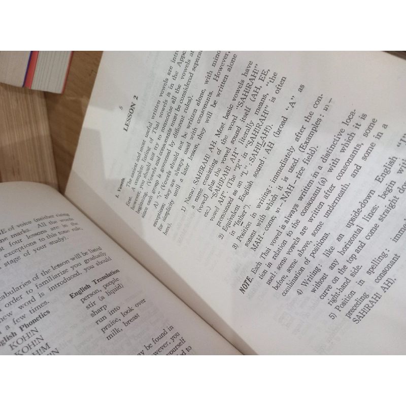 Modern Thai - Gordon H. Allison 687961