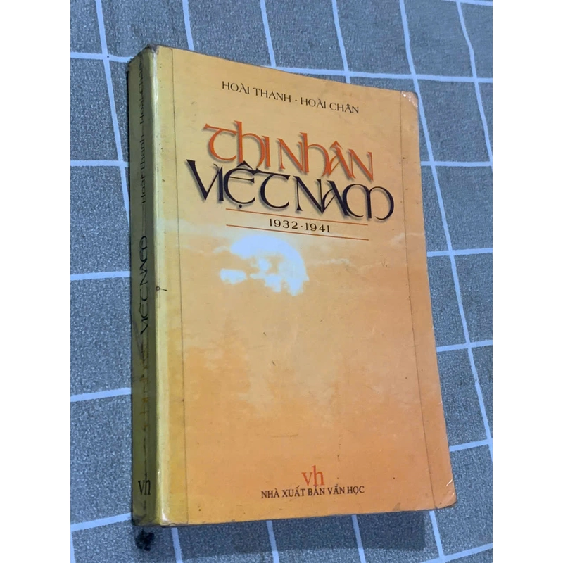 THI NHÂN VIỆT NAM - HOÀI CHÂN, HOÀI THANH; Trung tâm ngôn ngữ Đông Tây 545123