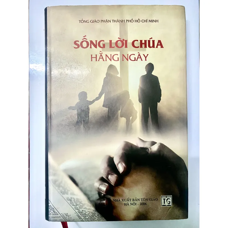 Sống Lời Chúa hằng ngày - bìa cứng 593961