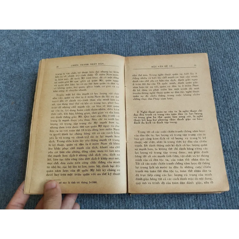 CHIẾN TRANH NHÂN DÂN QUỐC PHÒNG TOÀN DÂN TẬP HAI - ĐẠI TƯỚNG VĂN TIẾN DŨNG 568101