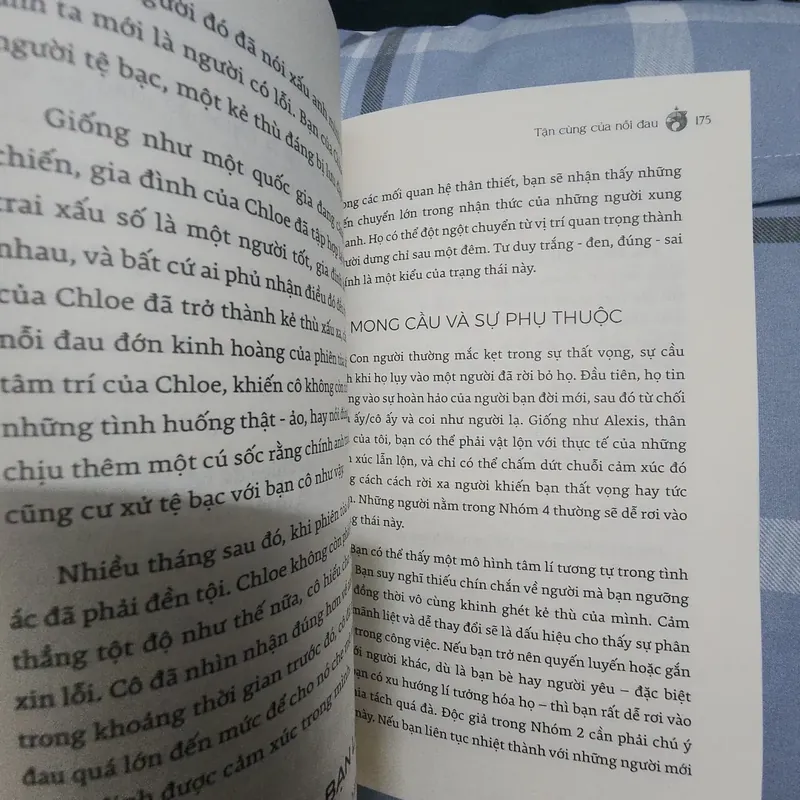 Sách Tận cùng của nỗi đau 736626