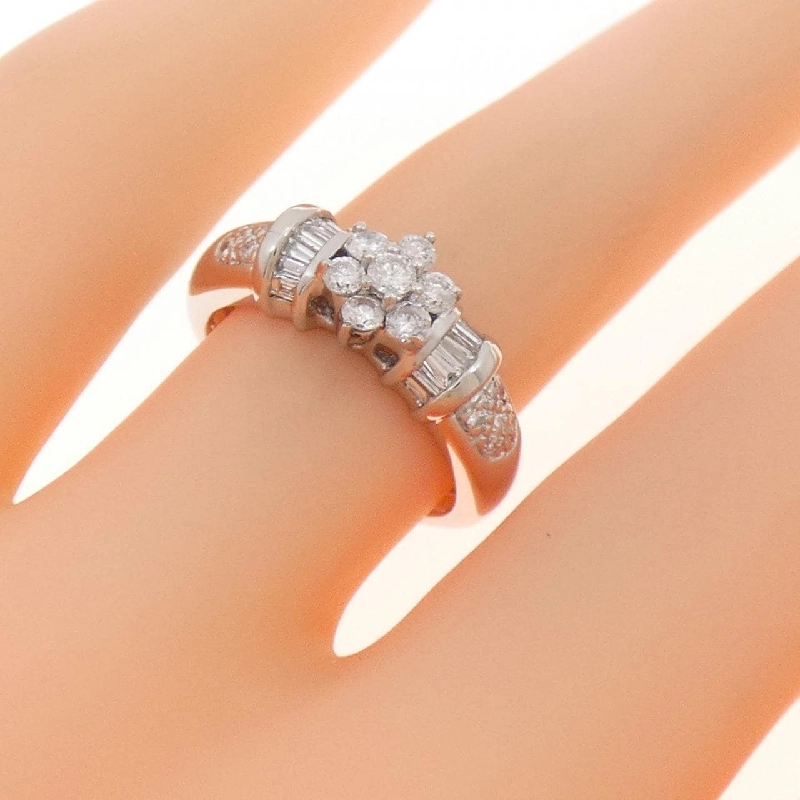 Nhẫn kim cương hoa PT900 0.50CT - Hàng hiệu Authentic 853100