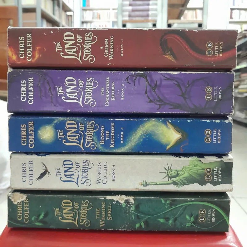 THE LAND OF STORIES - CHRIS COLFER 707083