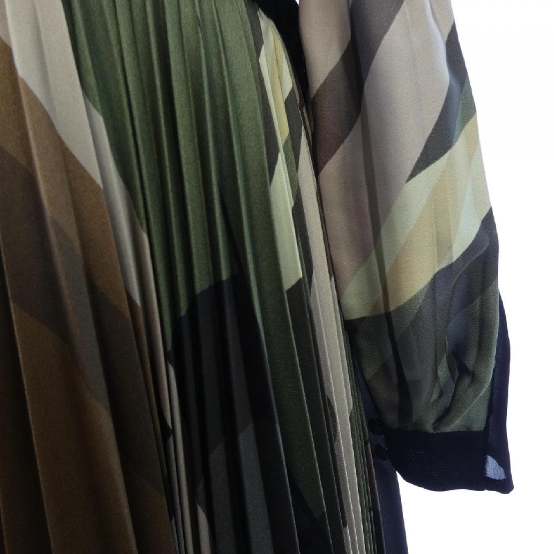 SACAI ワンピース 648311