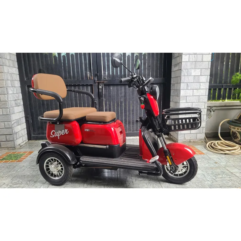 Xe điện NAKACHI màu đỏ mới 99%, còn bảo hành, có số lùi, leo được dốc. 783303