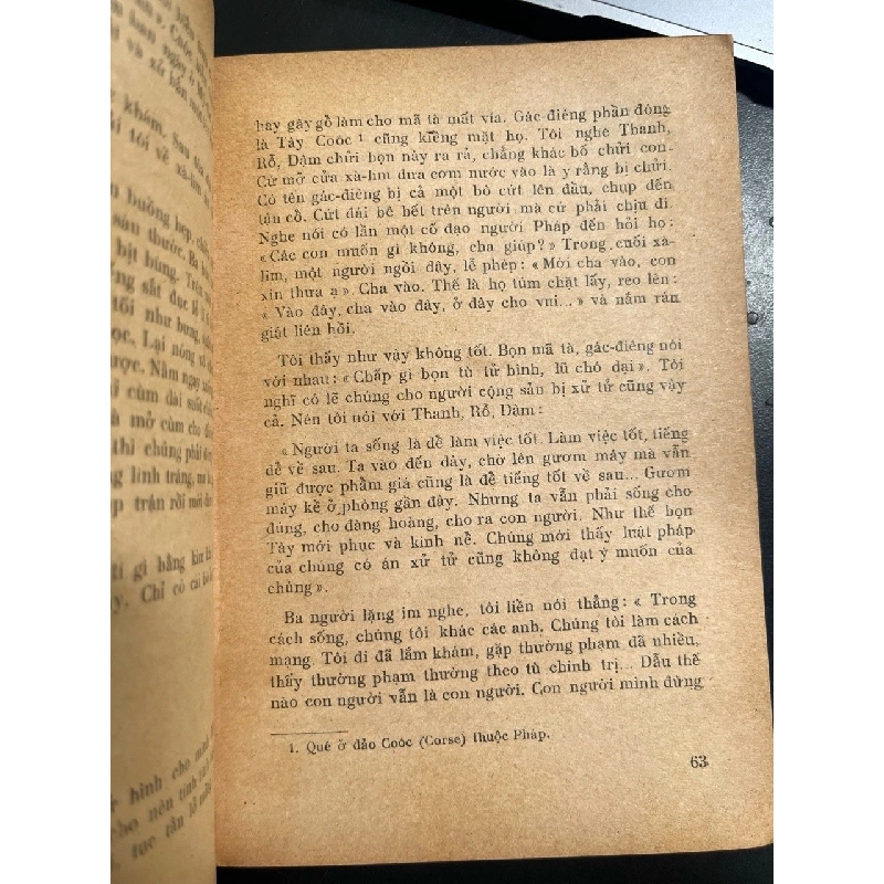 Nhân dân ta rất anh hùng 525597