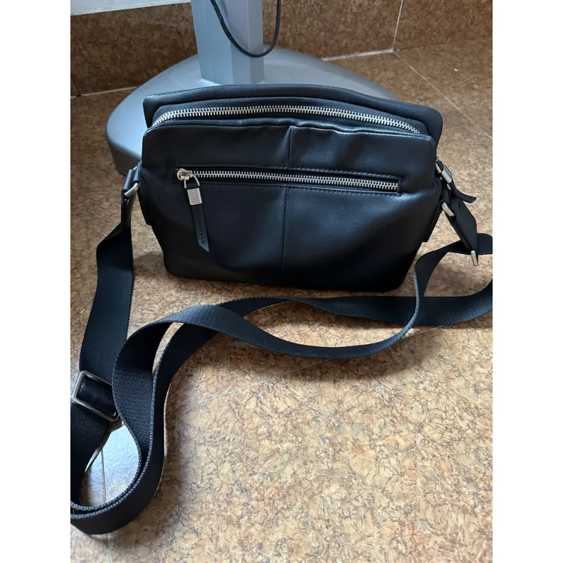 cần pass túi xách thời trang cho nam mới mua da thật 100% bao text  675075