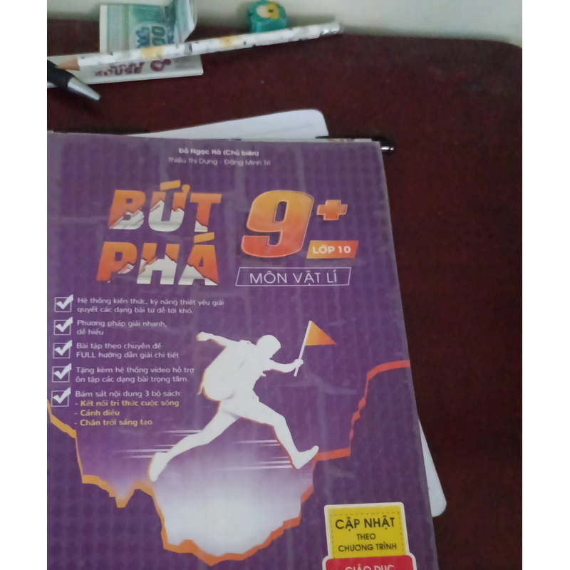 Pass sách bứt phá 9+ vật lý 10 có quà  478088