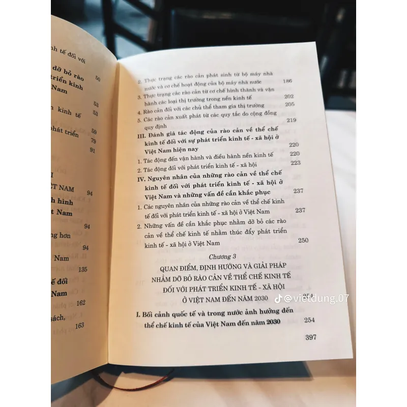 Các rào cản về thể chế kinh tế 933440