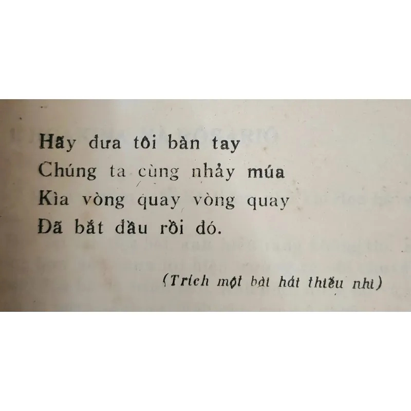 VÒNG QUAY CỦA CHUỖI HỒNG NGỌC - VH Tây Ban Nha

(NXB Công An Nhân Dân) 709000