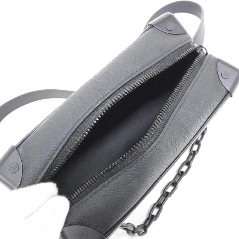 Túi đeo vai Louis Vuitton Taiga Màu cầu vồng Mini Soft Trunk M30351 612877