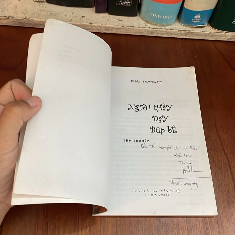 [Thủ Bút Tác Giả] - II Tập Truyện: Người Thầy Dạy Búp Bê - Phan Trang Hy - 2009 549286
