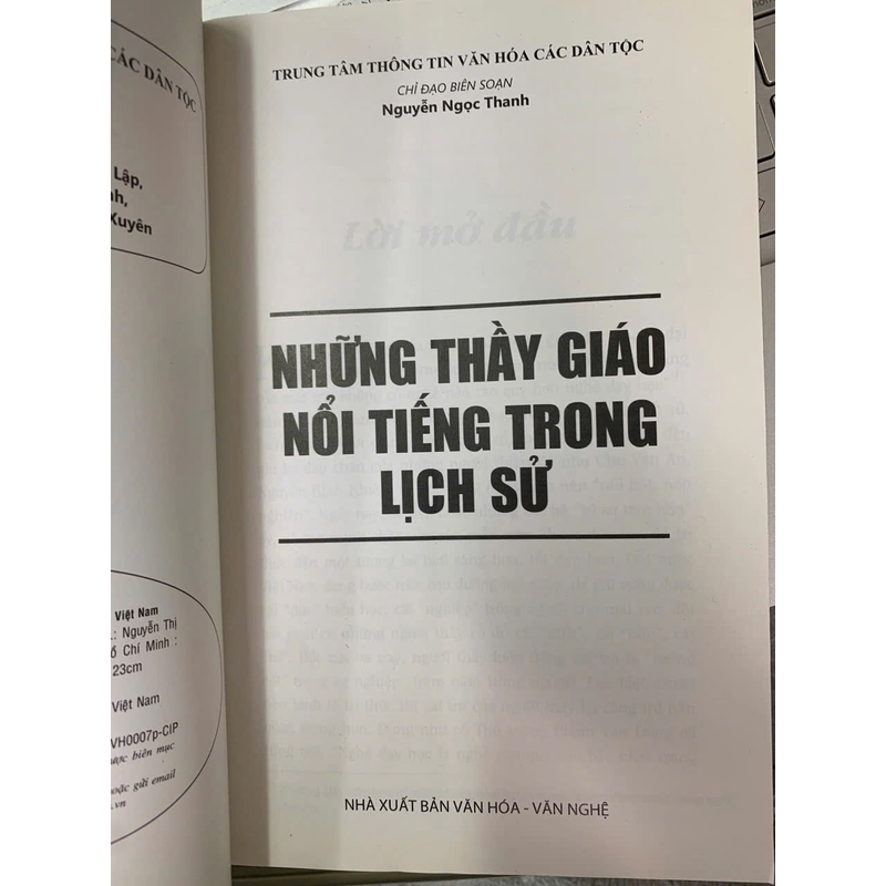 NHỮNG THẦY GIÁO NỔI TIẾNG TRONG LỊCH SỬ 530187