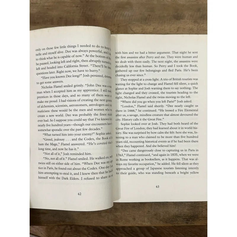 The Alchemyst - Michael Scott 737153