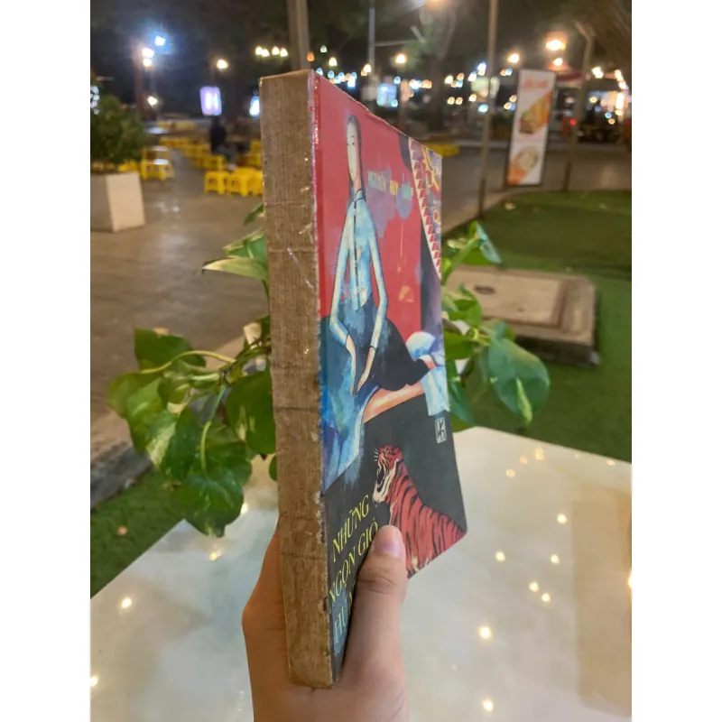 NHỮNG NGỌN GIÓ HUA TÁT - NGUYỄN HUY THIỆP 1029674