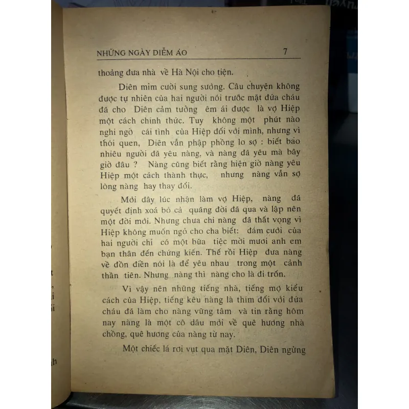 Những ngày diễm ảo - Nhất Linh 972154