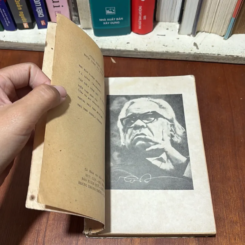 II Sách Xưa: Thơ NICÔLA GHIDEN - Xuân Diệu (Giới Thiệu Và Dịch) - 1981 754405