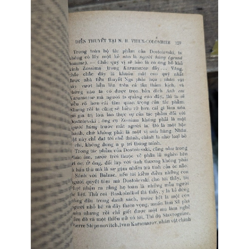 Dostoievski - André Gide ( Bửu Ý Dịch ) 304389