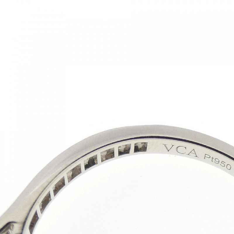 Nhẫn Van Cleef & Arpels Icone 0.31CT D VVS2 3EXT - Hàng hiệu Chính hãng 839308